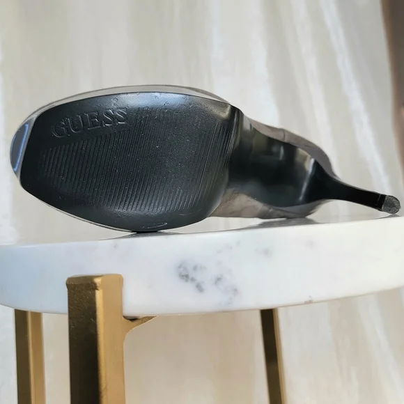 Guess Brand Women's Platform Pumps Round Toe High Heeled Shoes - Taupe - Size 8M - Picture 12 of 16